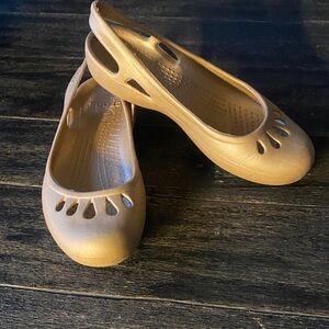 CROCS Women's Brown Slip-On Flats